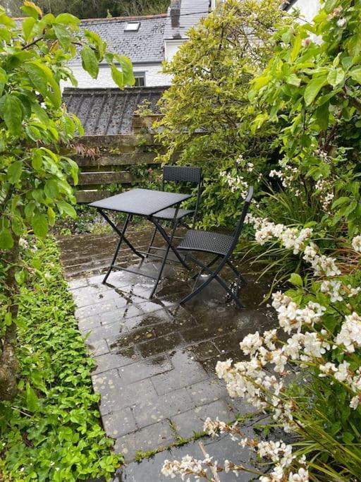 Fuchsia Cottage Flushing Bagian luar foto